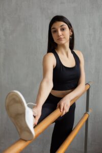 Read more about the article <strong>6 health benefits of a barre workout</strong>